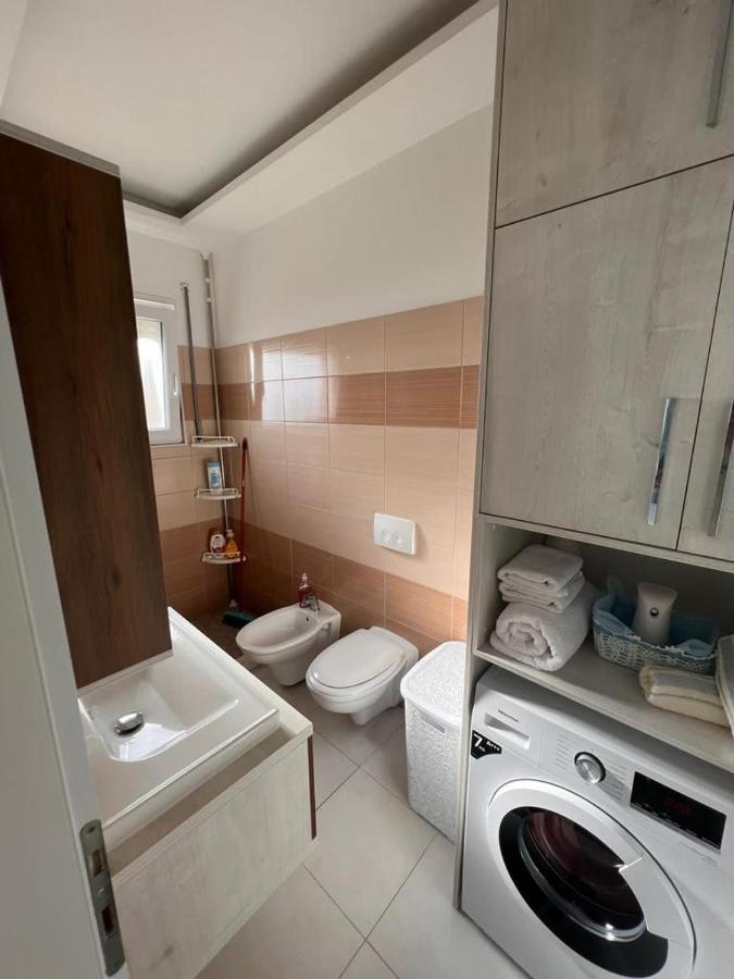 Soleil Apartment With Sunbed & Umbrella Влёра Экстерьер фото