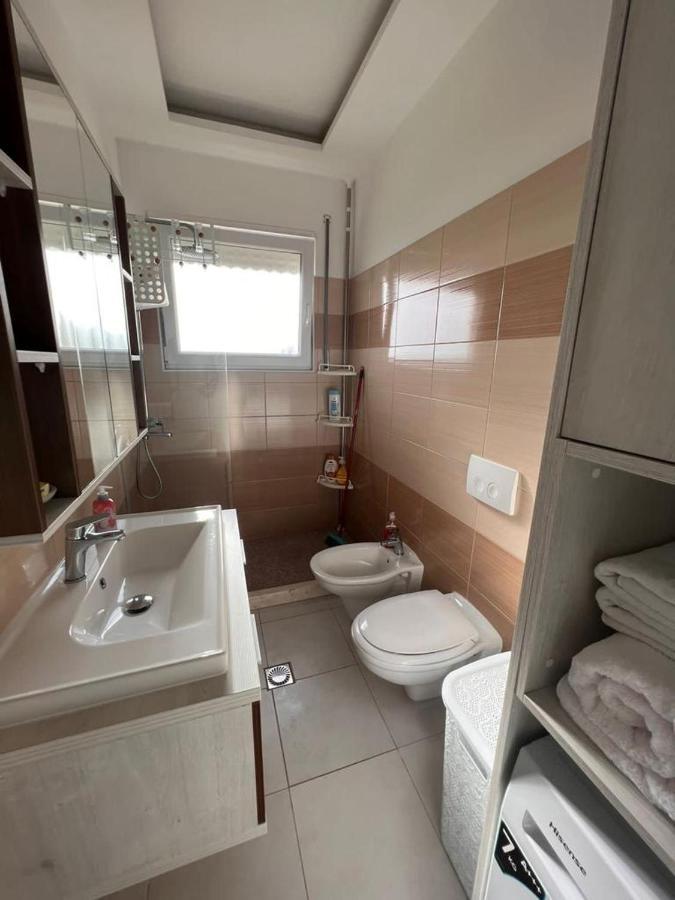 Soleil Apartment With Sunbed & Umbrella Влёра Экстерьер фото