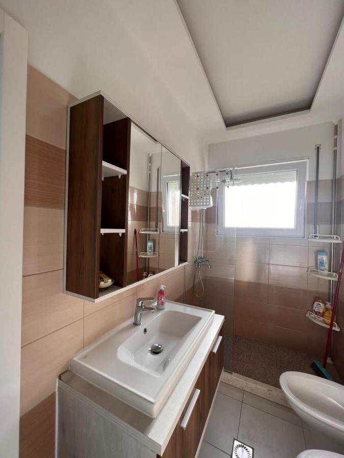 Soleil Apartment With Sunbed & Umbrella Влёра Экстерьер фото