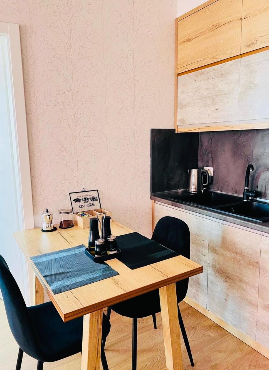 Soleil Apartment With Sunbed & Umbrella Влёра Экстерьер фото