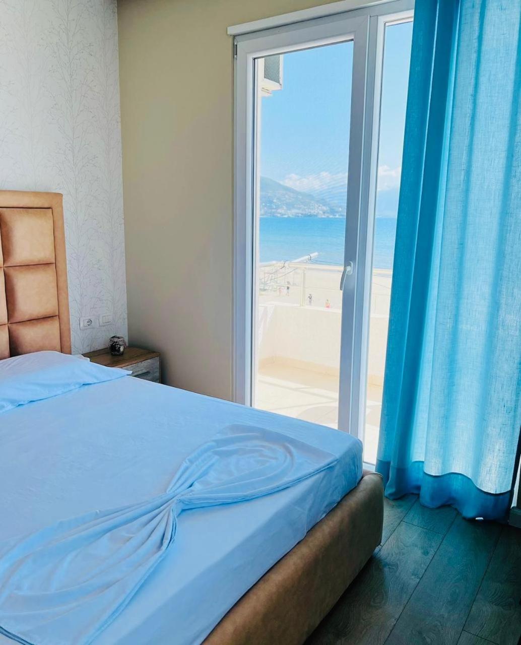 Soleil Apartment With Sunbed & Umbrella Влёра Экстерьер фото